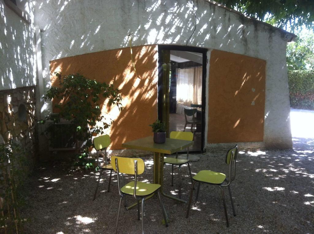 Du Cote De Chez Soi Hotel La Ciotat Cameră foto